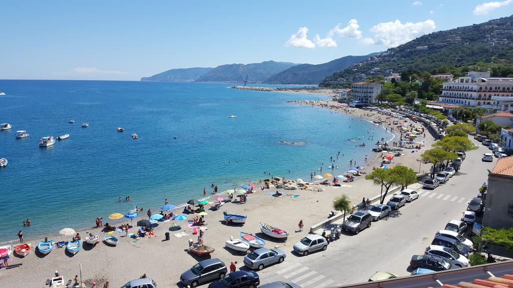 La Casa Di Aurelio Apartman Capo dʼOrlando Szoba fotó